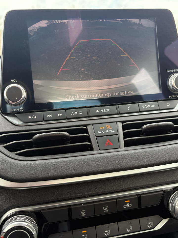 Nissan Altima 2.5 SV Sedan 2021