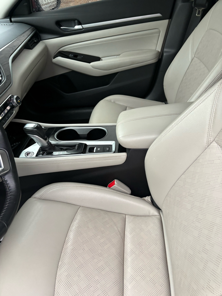 Nissan Altima 2.5 SL Sedan 2023