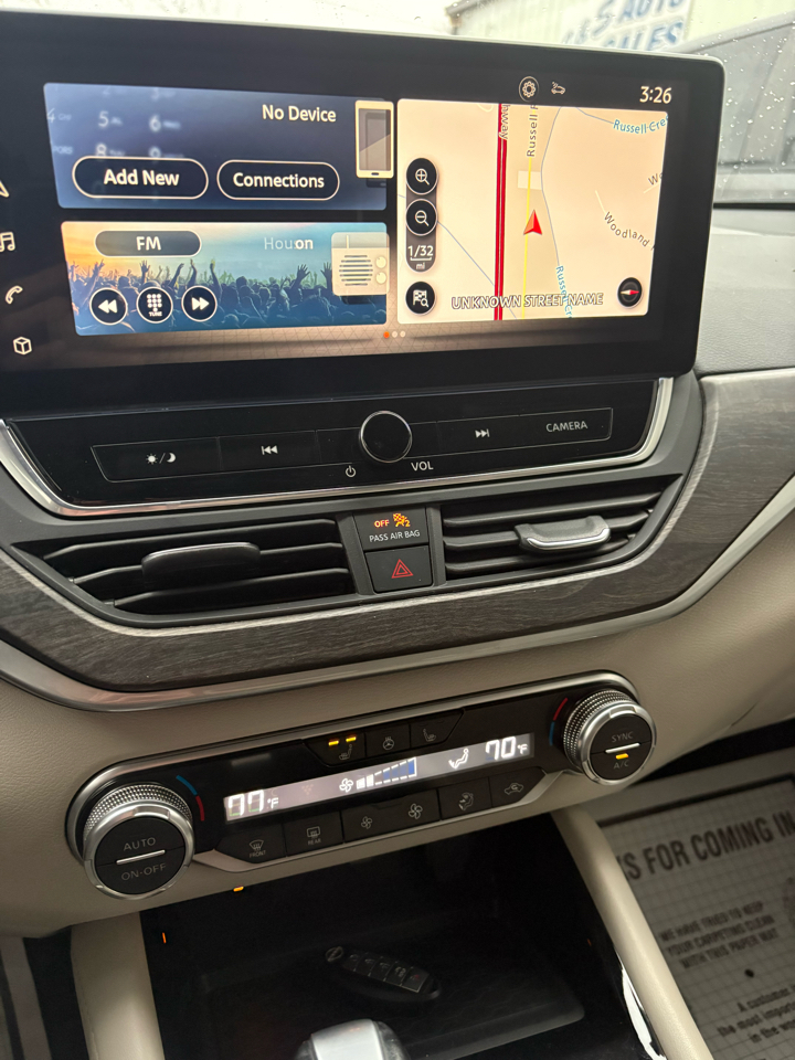 Nissan Altima 2.5 SL Sedan 2023