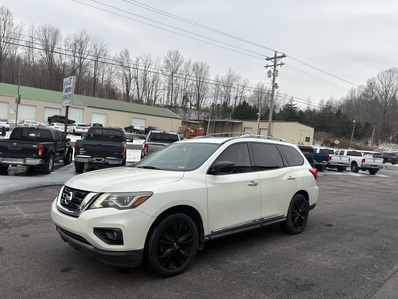 Nissan Pathfinder FWD Platinum 2017