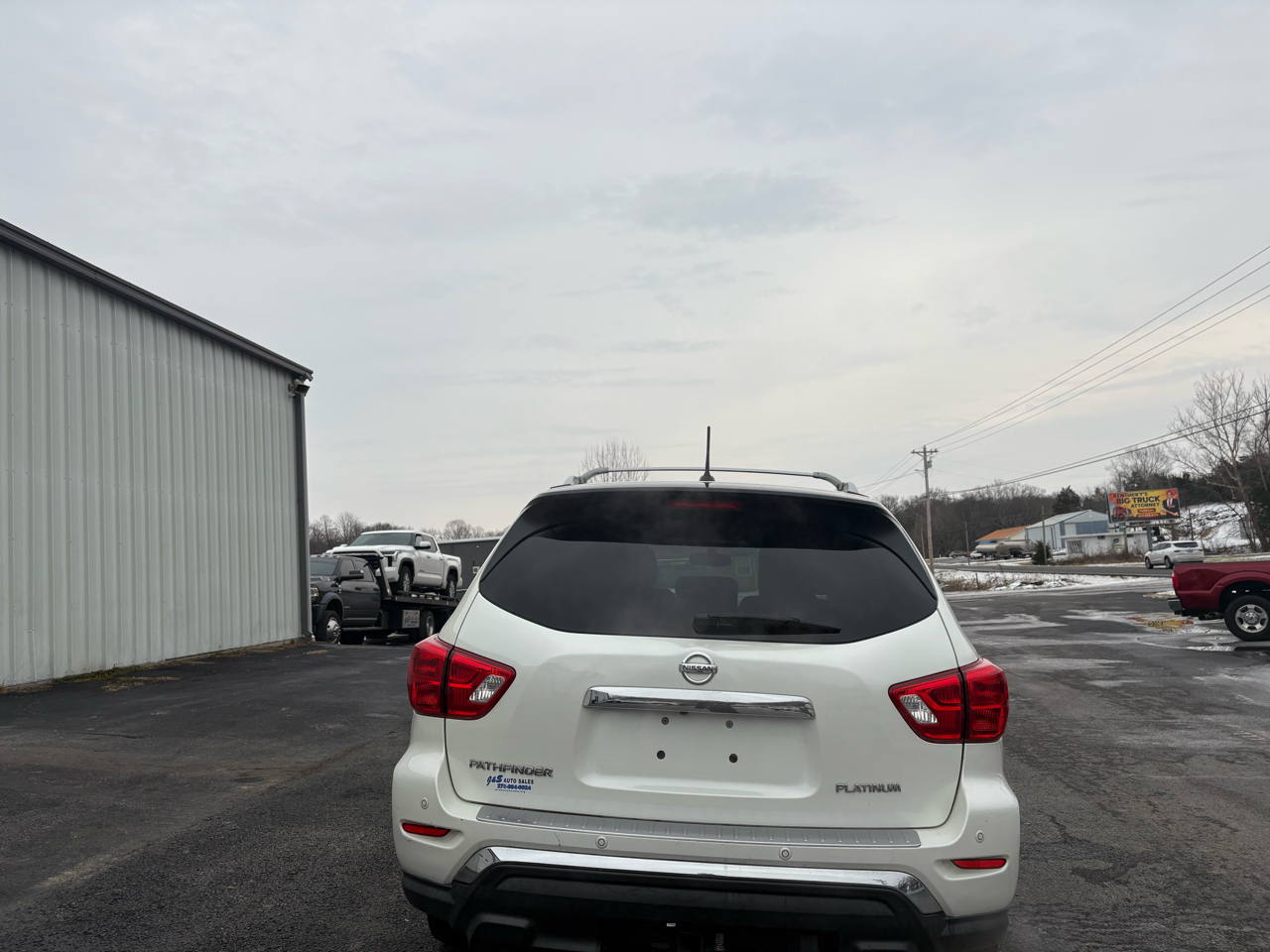 Nissan Pathfinder FWD Platinum 2017