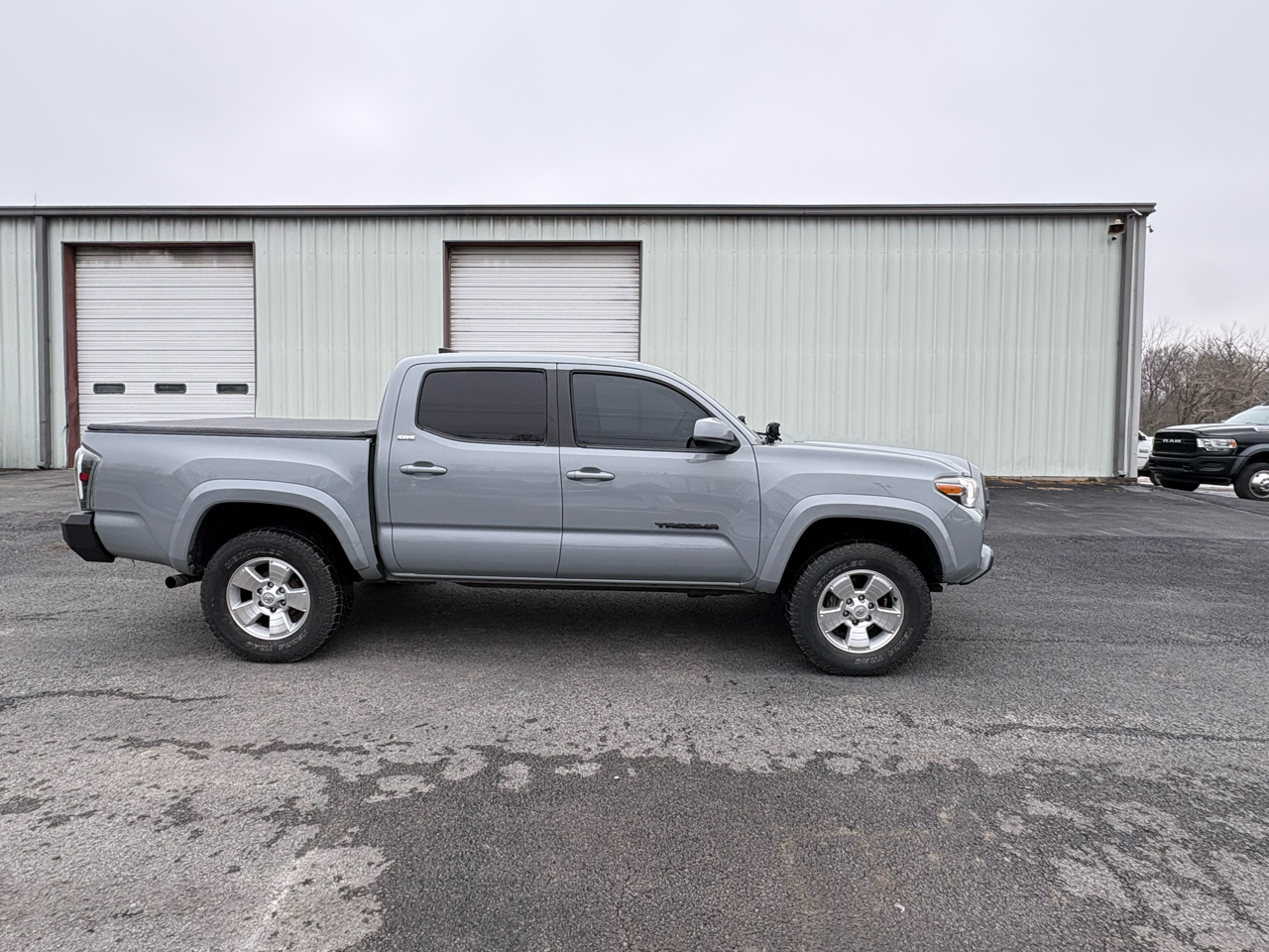 Toyota Tacoma 4WD TRD Off Road Double Cab 5' Bed V6 MT (Natl) 2019