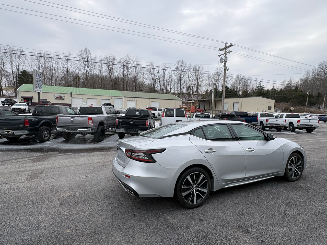 Nissan Maxima SV CVT 2022