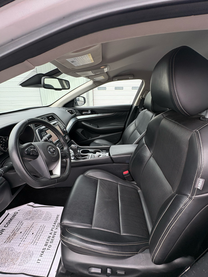 Nissan Maxima SV CVT 2022