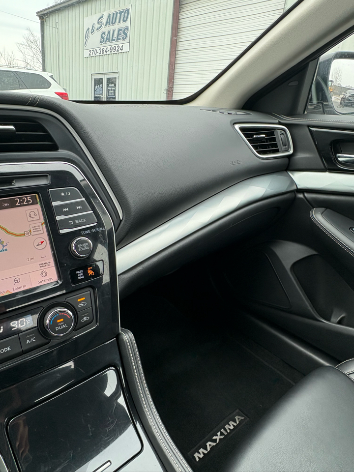 Nissan Maxima SV CVT 2022