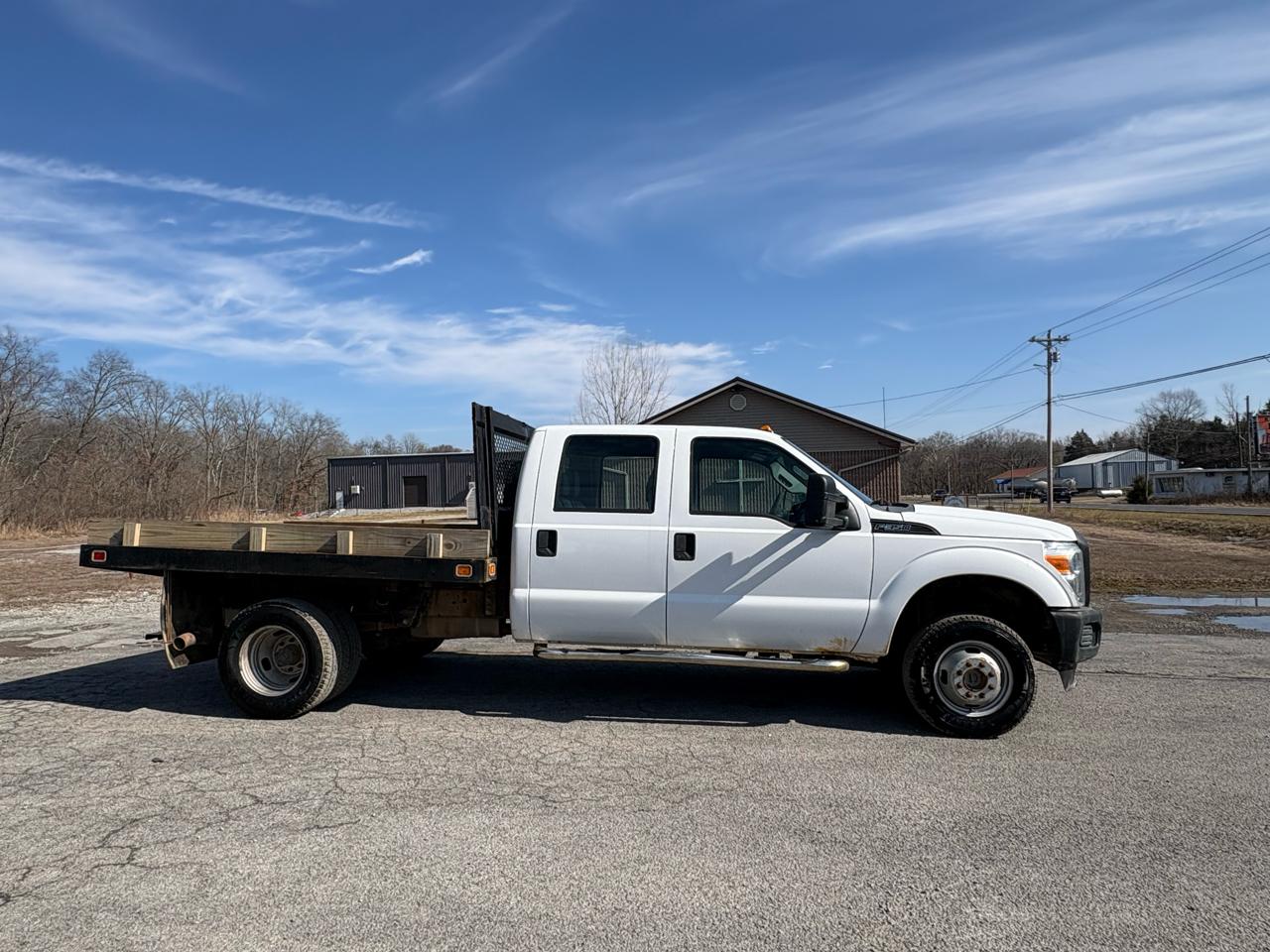 Ford Super Duty F-350 DRW 4WD Crew Cab 176" WB 60" CA Lariat 2012