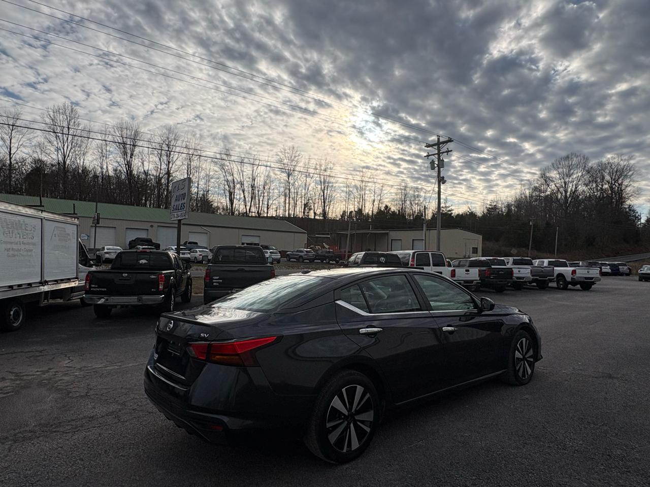 Nissan Altima 2.5 SV Sedan 2021