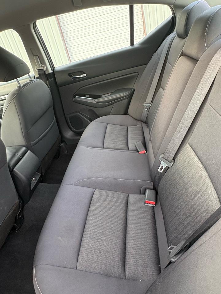 Nissan Altima 2.5 SV Sedan 2021