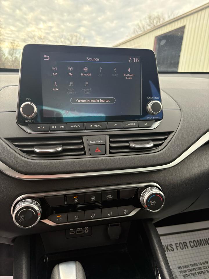 Nissan Altima 2.5 SV Sedan 2021