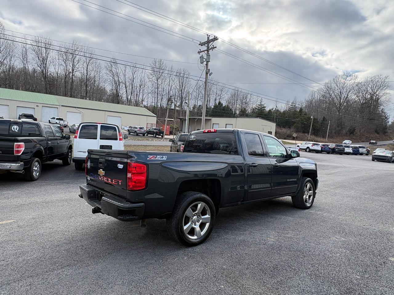 Chevrolet Silverado 1500 4WD Double Cab 143.5" LT w/2LT 2017