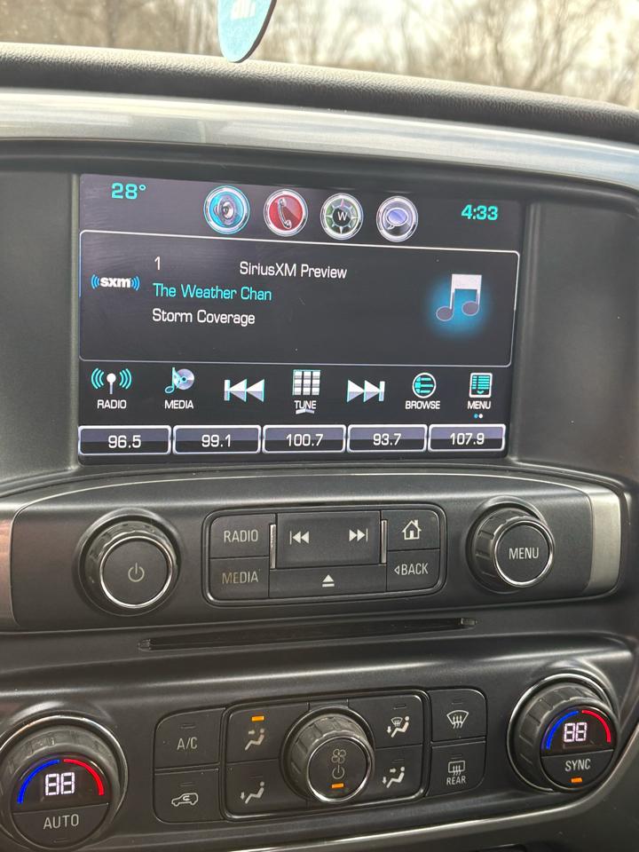 Chevrolet Silverado 1500 4WD Double Cab 143.5" LT w/2LT 2017