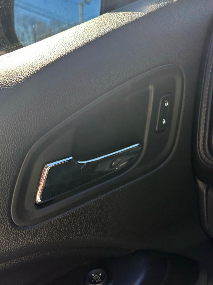 GMC Canyon 4WD Crew Cab 128.3" SLE 2015