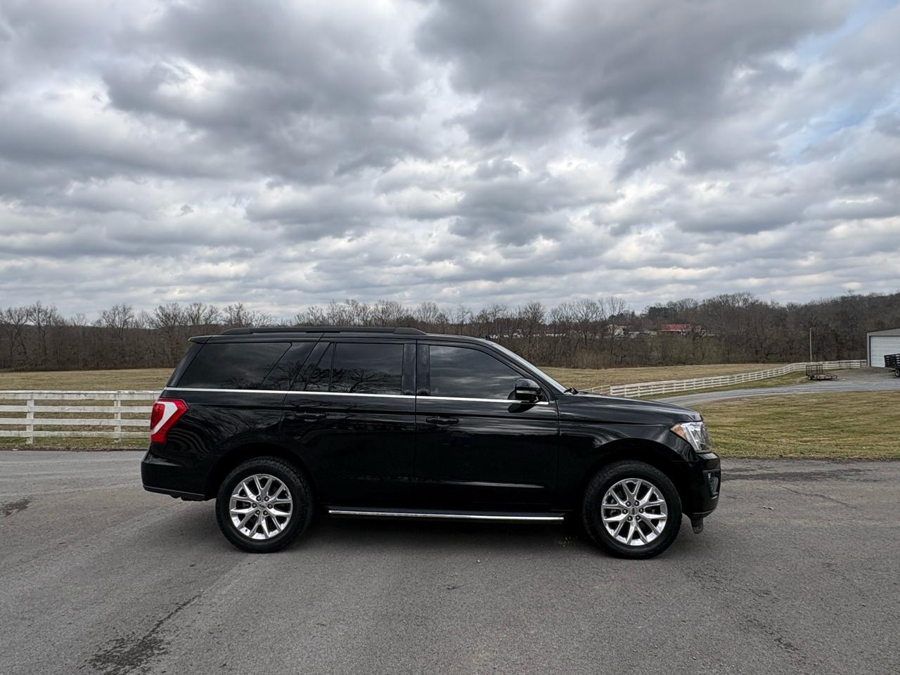 Ford Expedition XLT 2021