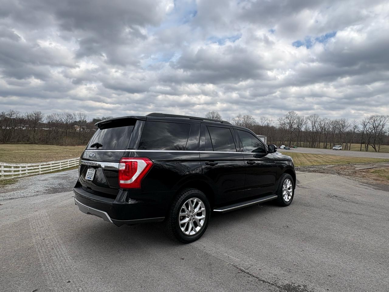 Ford Expedition XLT 2021