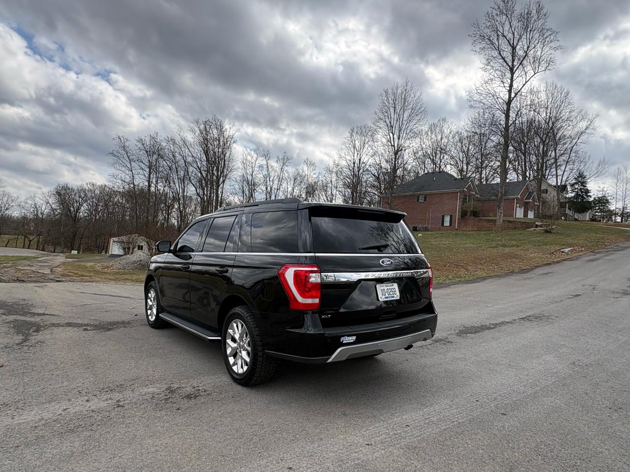 Ford Expedition XLT 2021