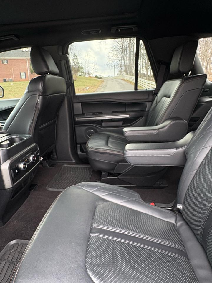 Ford Expedition XLT 2021