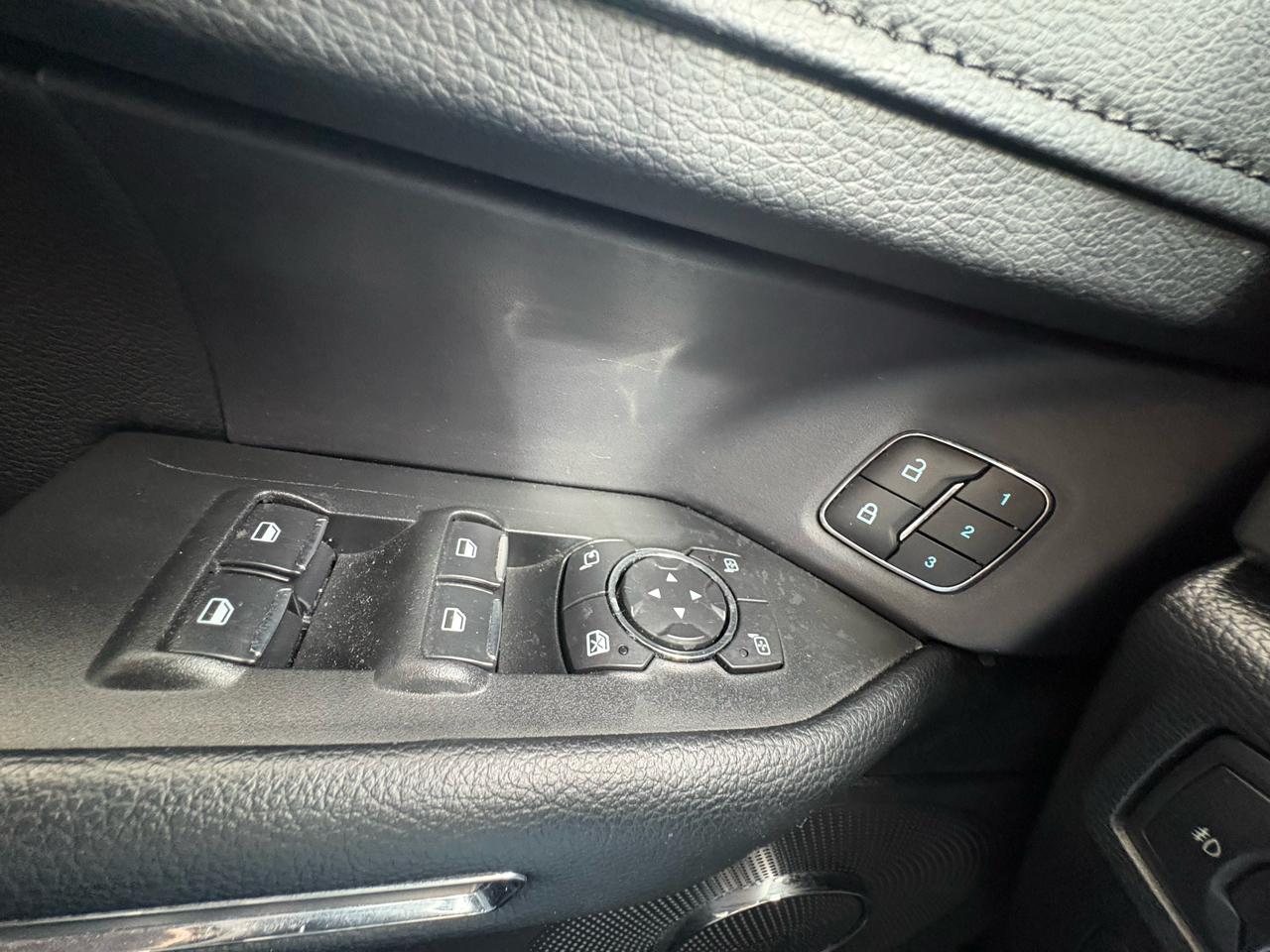 Ford Expedition XLT 2021