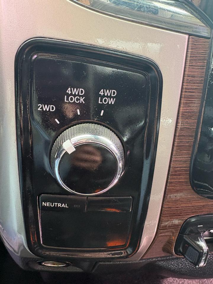 RAM 2500 4WD Crew Cab 149" Laramie 2015