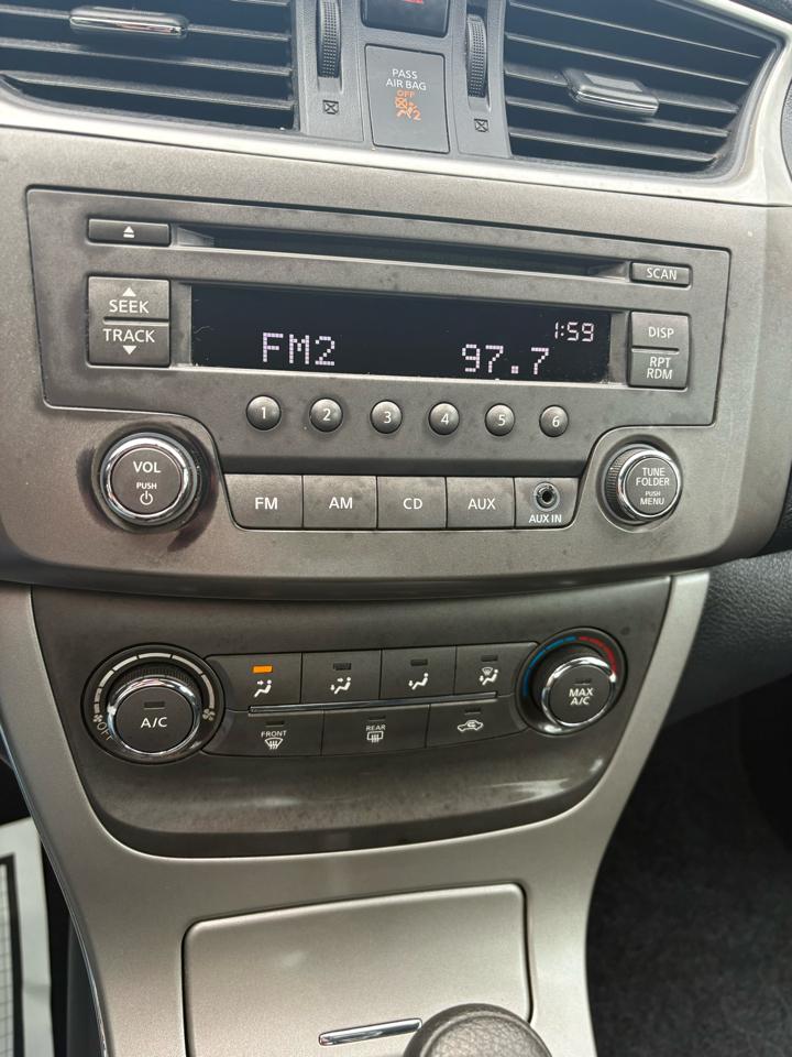 Nissan Sentra 4dr Sdn I4 CVT S 2014