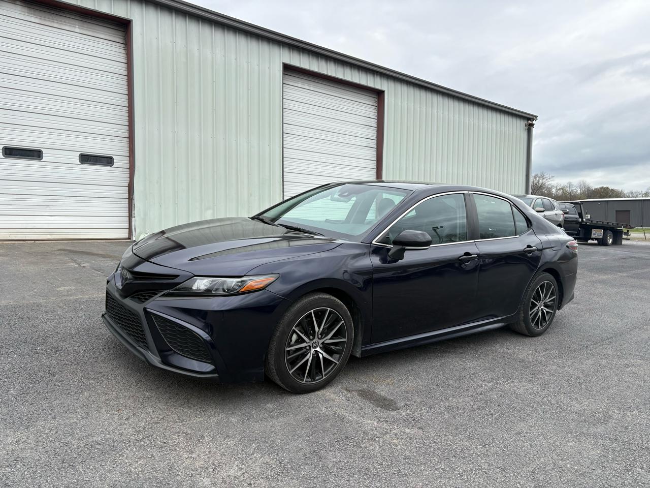 Toyota Camry SE Auto (Natl) 2022