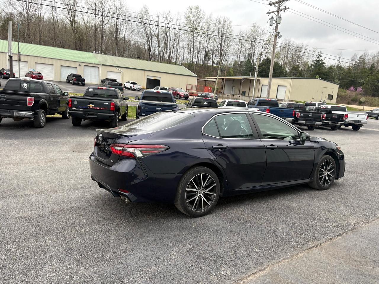 Toyota Camry SE Auto (Natl) 2022