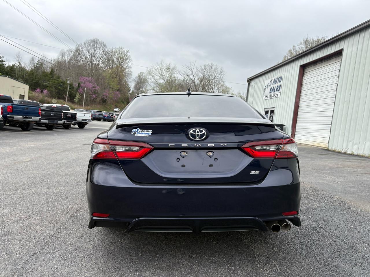 Toyota Camry SE Auto (Natl) 2022