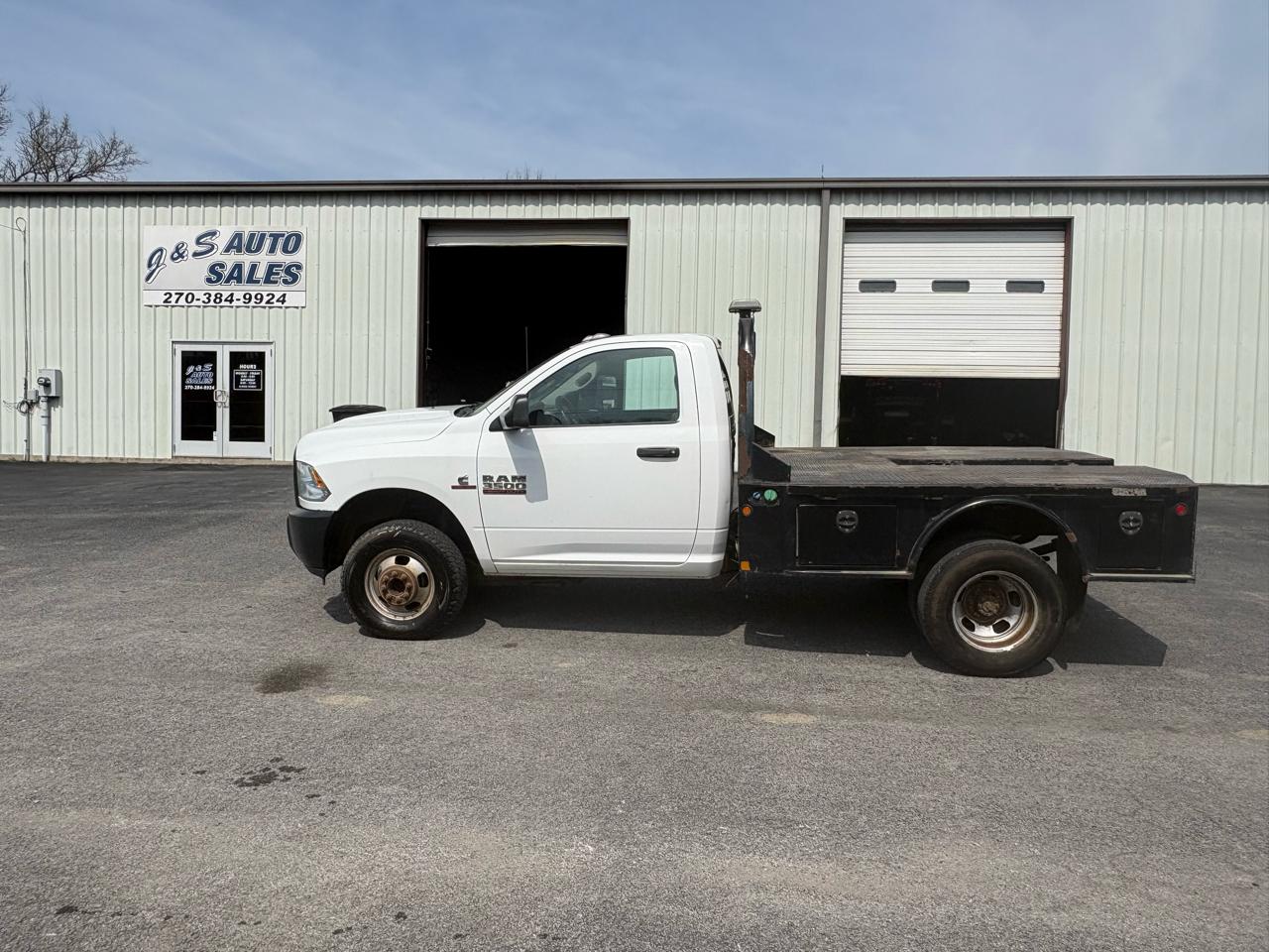 RAM 3500 Tradesman 4x4 Reg Cab 8' Box 2018
