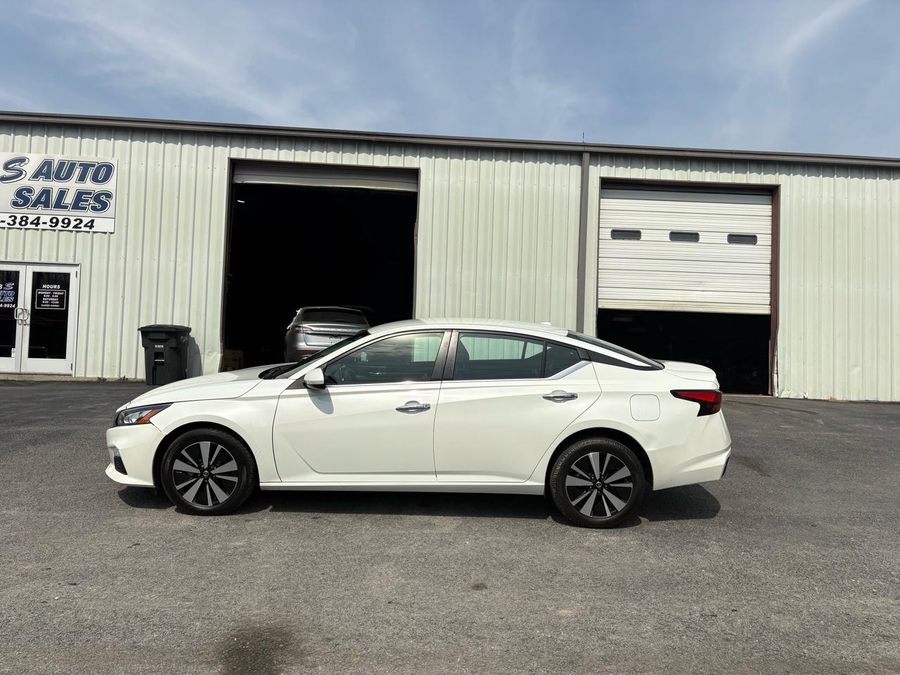 Nissan Altima 2.5 SV AWD Sedan 2022