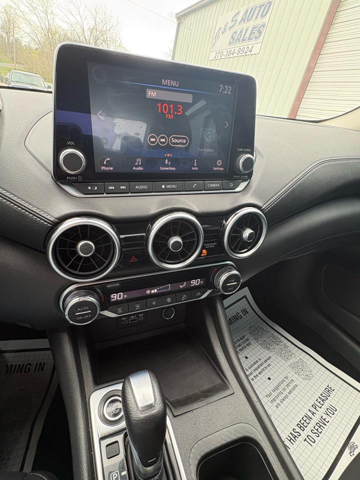 Nissan Sentra SV CVT 2021