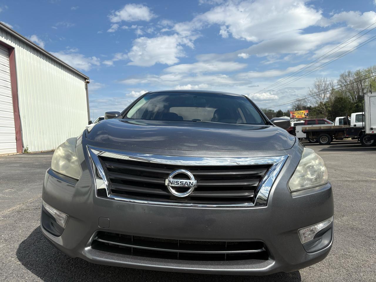 Nissan Altima 4dr Sdn I4 2.5 S 2014