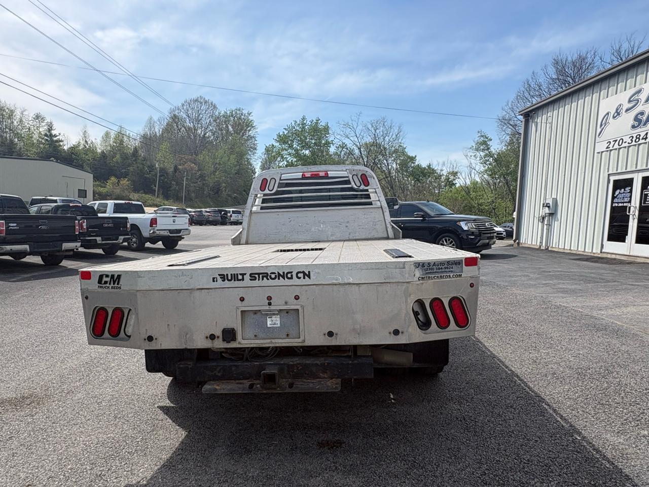 RAM 5500 Chassis Cab Tradesman 4x4 Reg Cab 84" CA 168.5" WB 2017