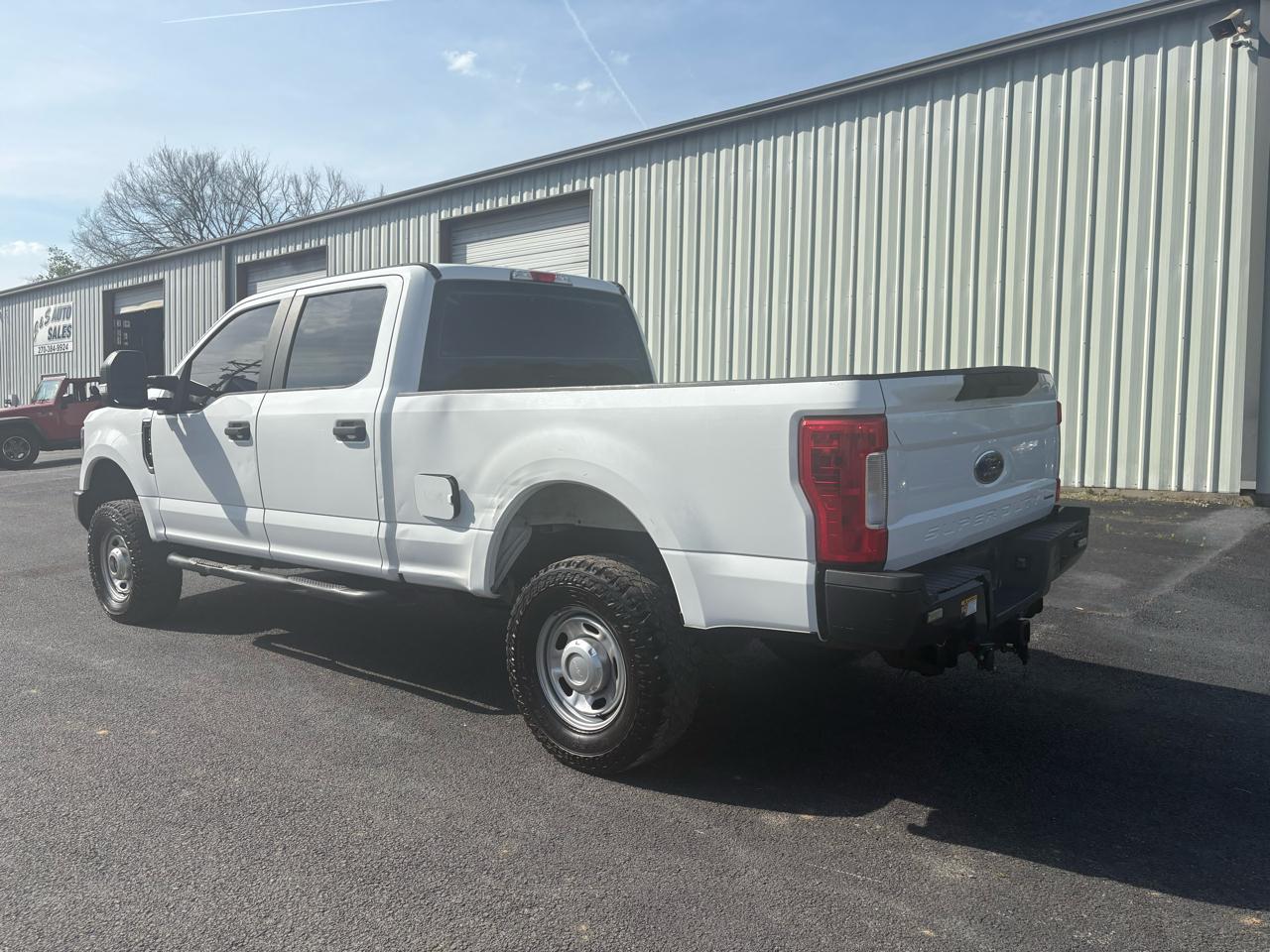 Ford Super Duty F-250 SRW 4WD Crew Cab 156" XL 2019