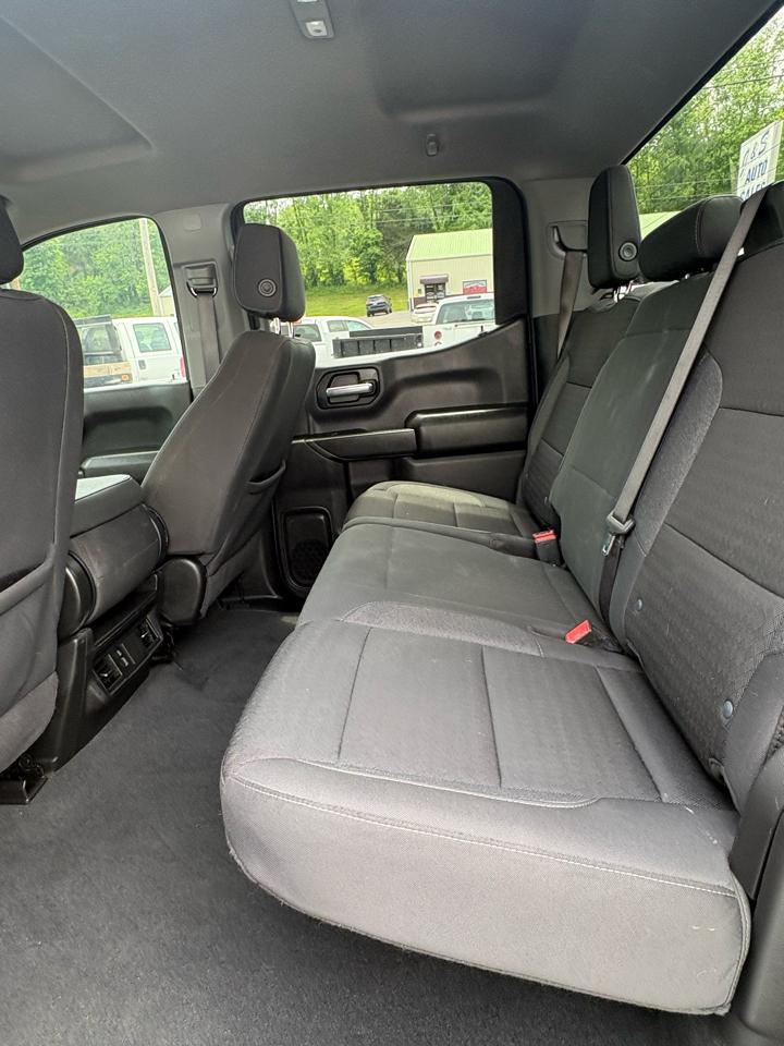 Chevrolet Silverado 1500 4WD Crew Cab 147" Custom Trail Boss 2025