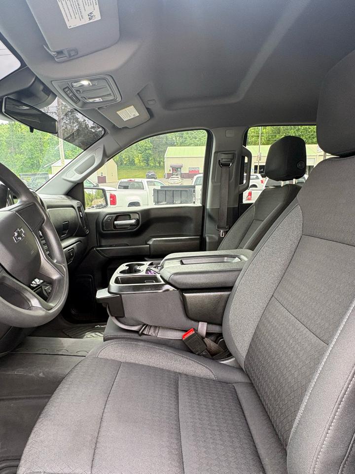 Chevrolet Silverado 1500 4WD Crew Cab 147" Custom Trail Boss 2025