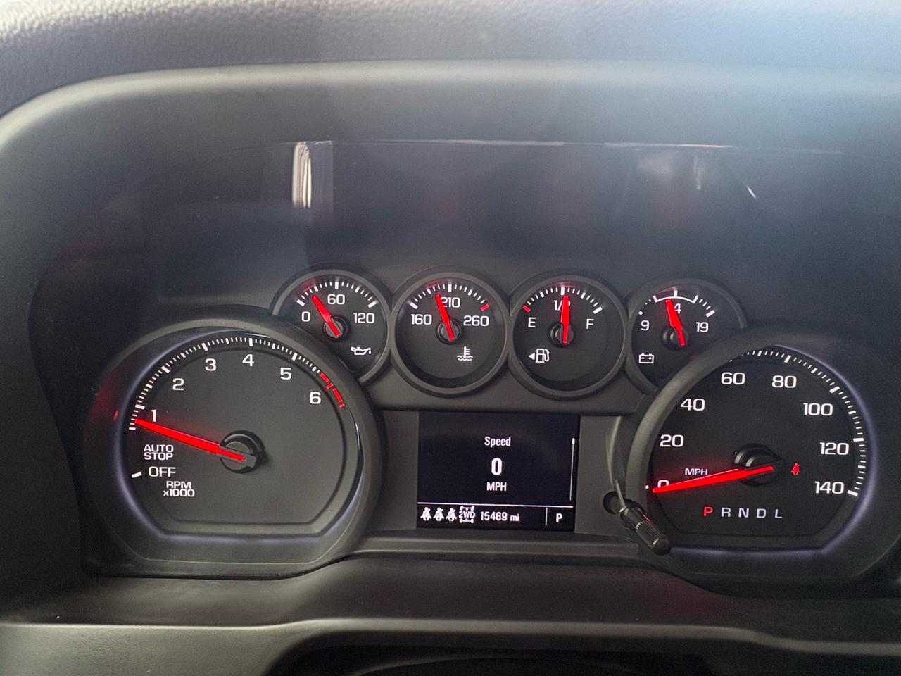 Chevrolet Silverado 1500 4WD Crew Cab 147" Custom Trail Boss 2025