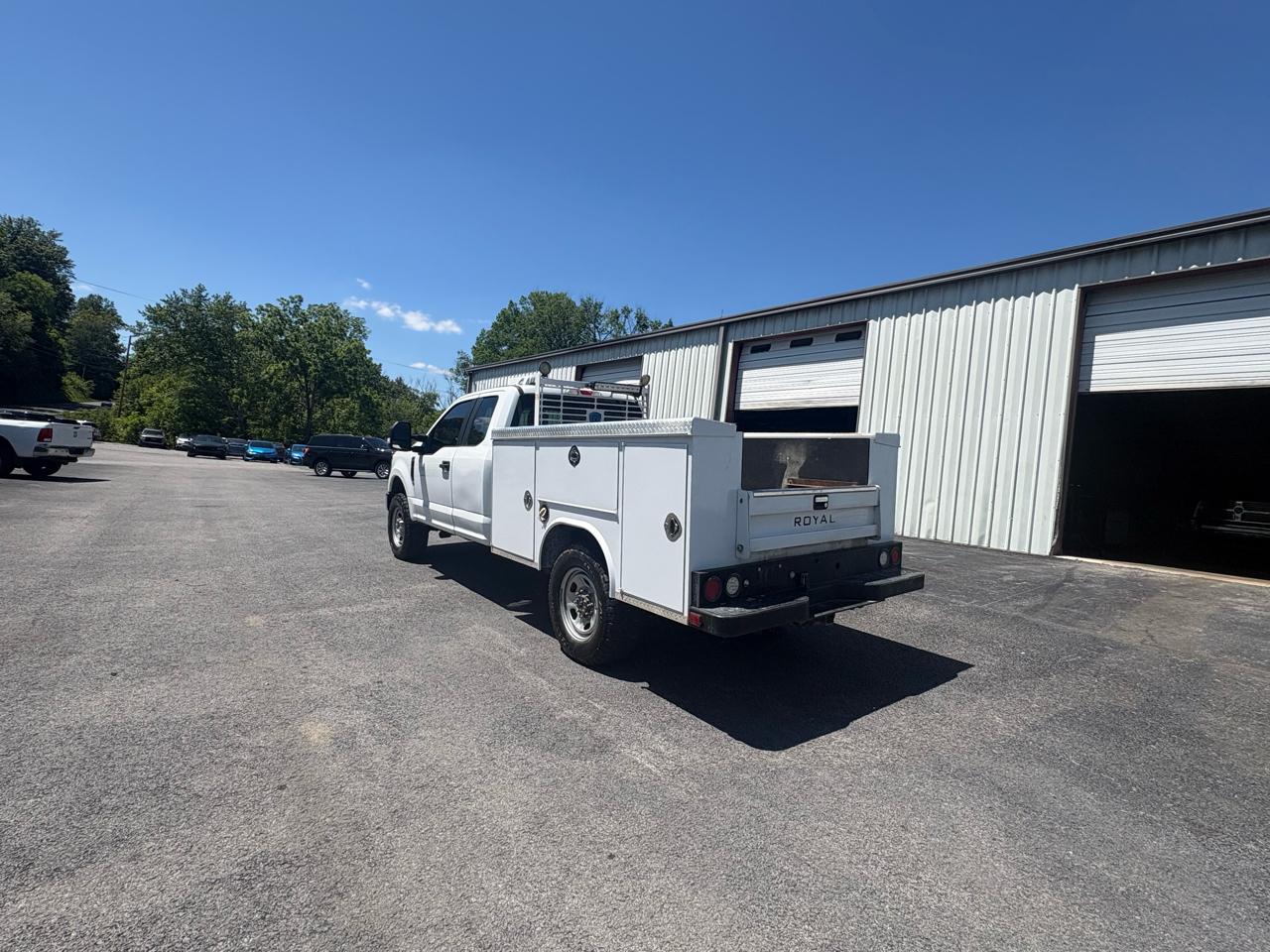 Ford Super Duty F-250 SRW Lariat 4WD SuperCab 8' Box 2022