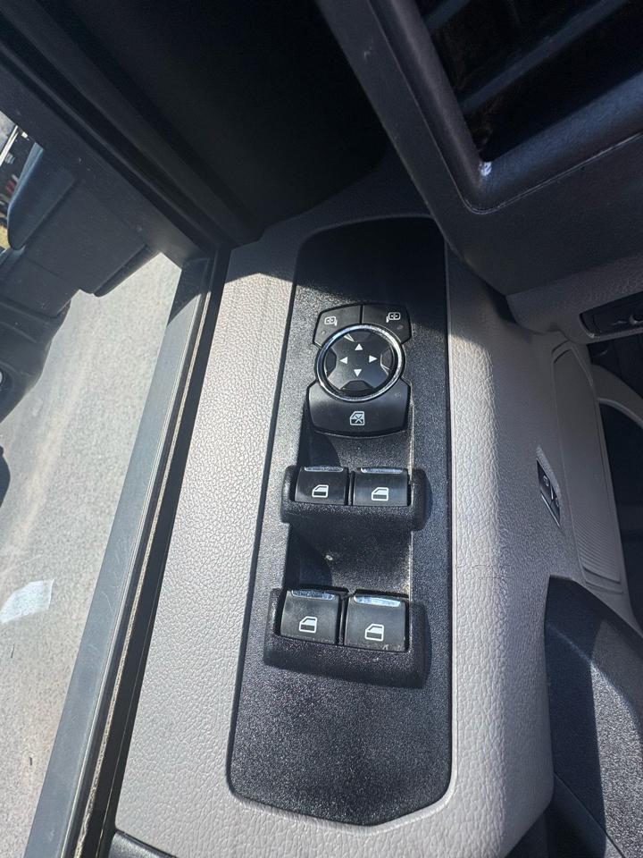 Ford Super Duty F-250 SRW Lariat 4WD SuperCab 8' Box 2022