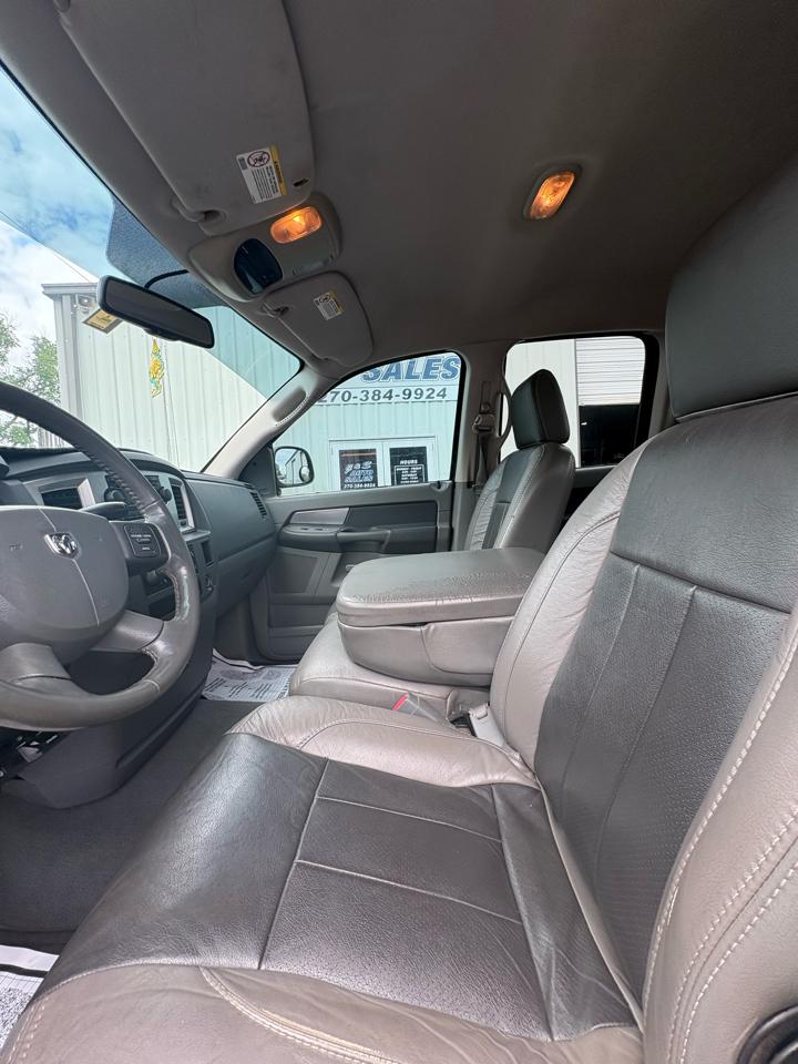 Dodge Ram 2500 4WD Quad Cab 140.5" SLT 2007