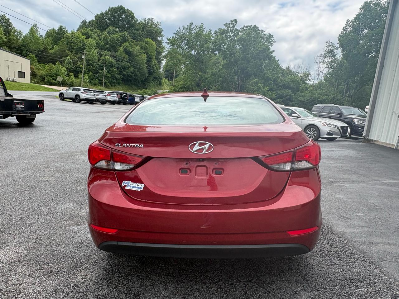 Hyundai Elantra  2015