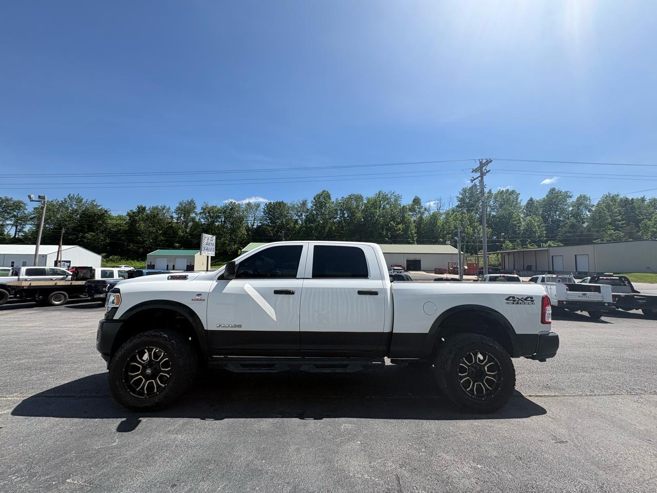 RAM 2500 Tradesman 4x4 Crew Cab 6'4" Box 2019