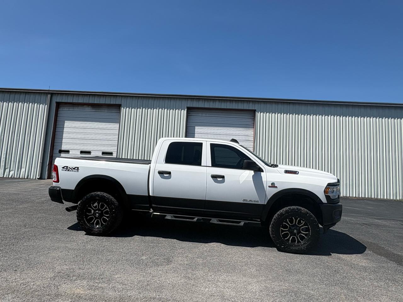 RAM 2500 Tradesman 4x4 Crew Cab 6'4" Box 2019