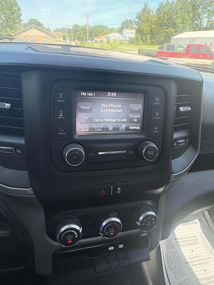 RAM 2500 Tradesman 4x4 Crew Cab 6'4" Box 2019