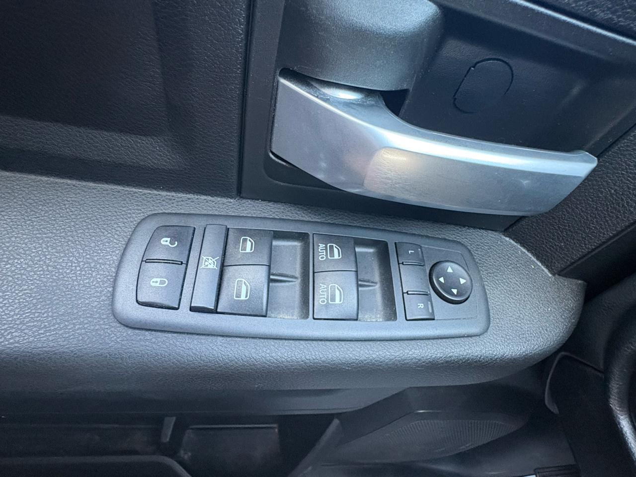 RAM 2500 Tradesman 4x4 Crew Cab 6'4" Box 2019