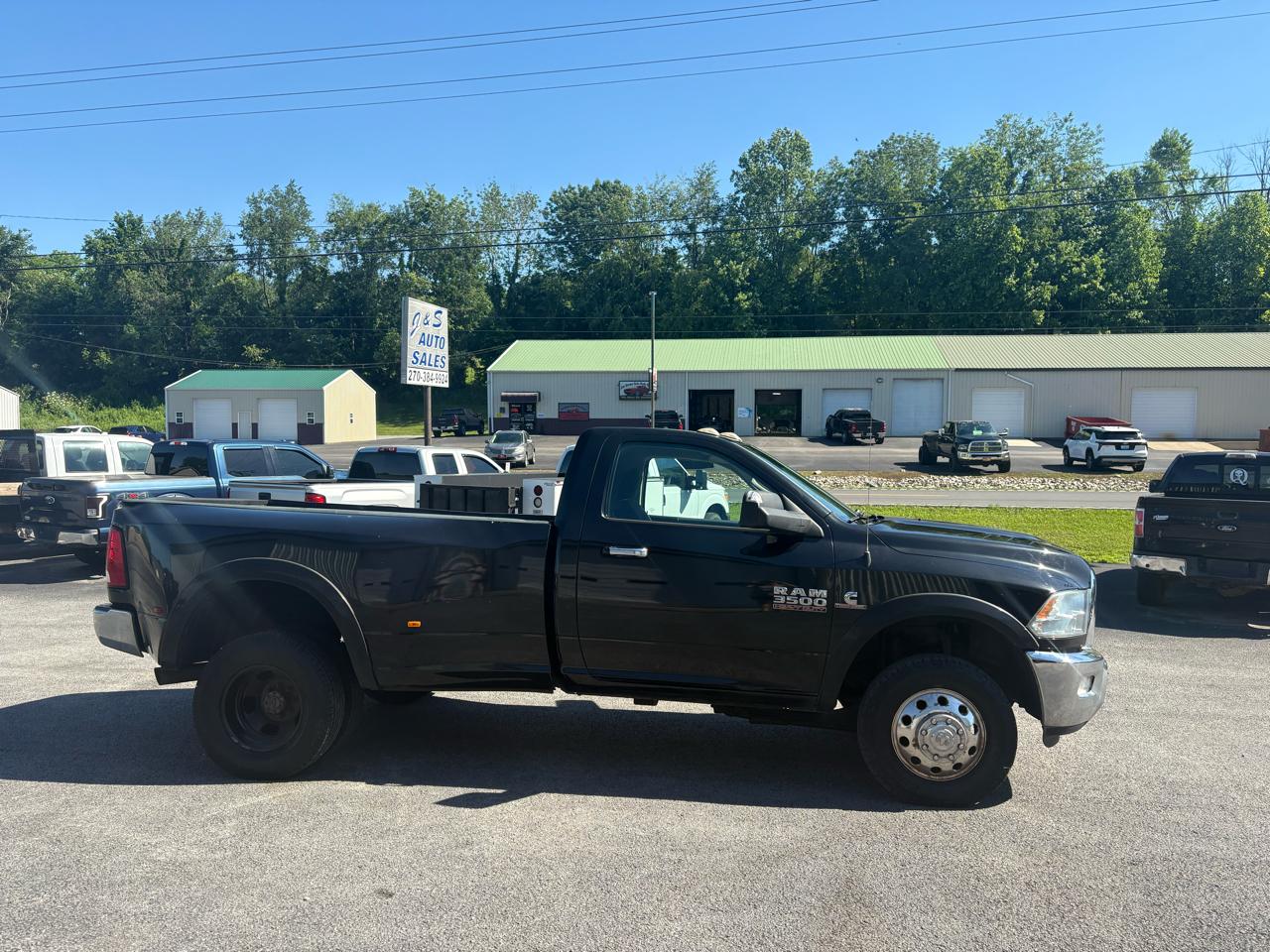 RAM 3500 SLT 4x4 Reg Cab 8' Box 2017