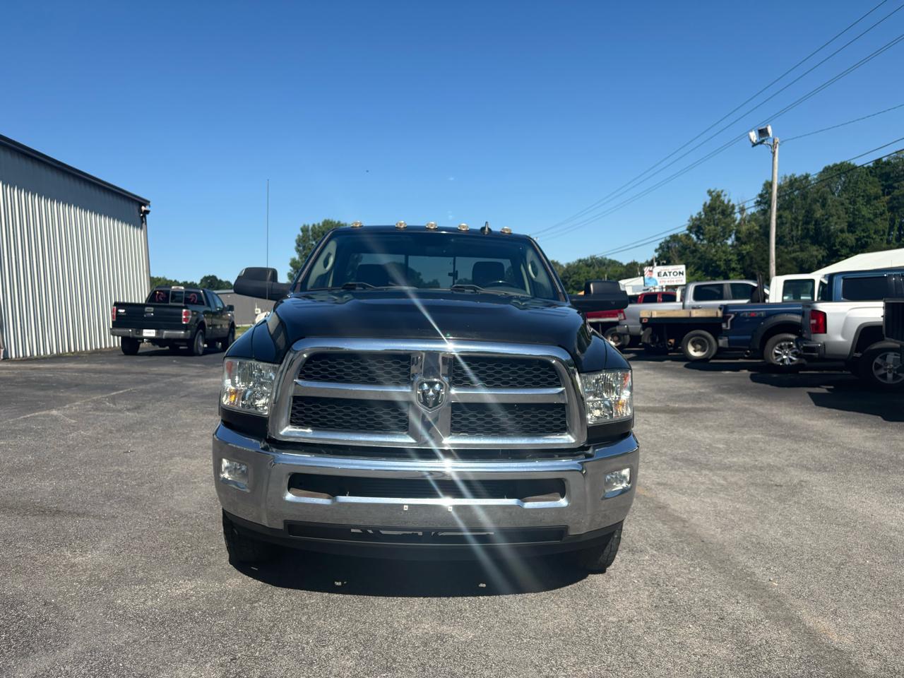 RAM 3500 SLT 4x4 Reg Cab 8' Box 2017