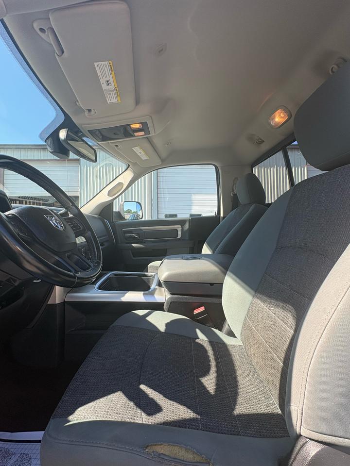 RAM 3500 SLT 4x4 Reg Cab 8' Box 2017