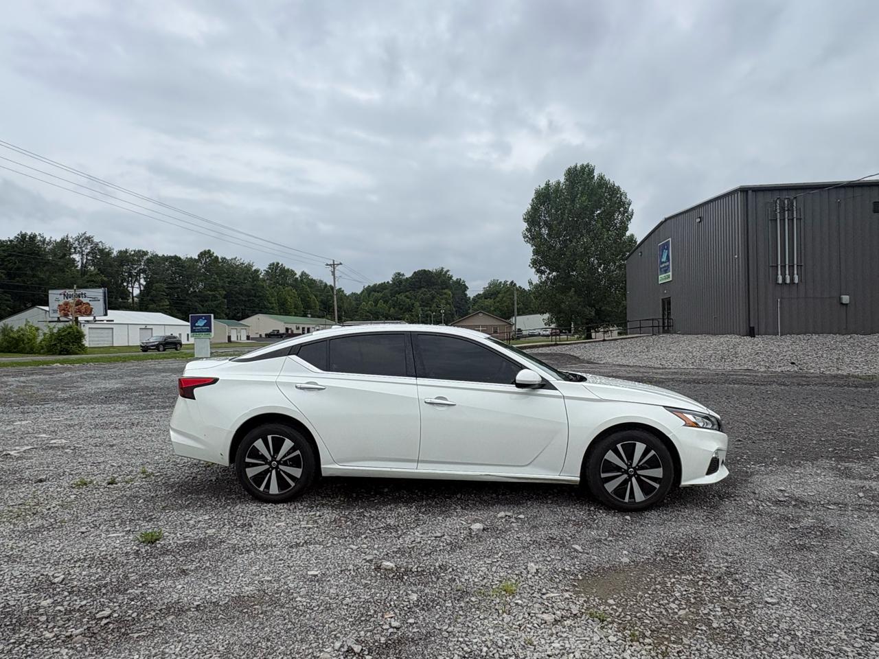 Nissan Altima 2.5 SV AWD Sedan 2022