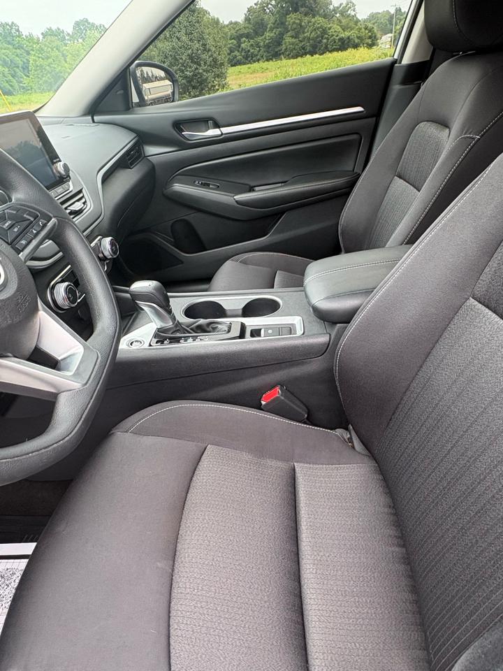 Nissan Altima 2.5 SV AWD Sedan 2022