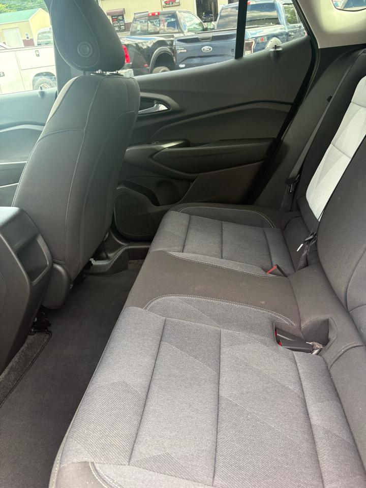 Chevrolet Trax FWD 4dr LS 2025