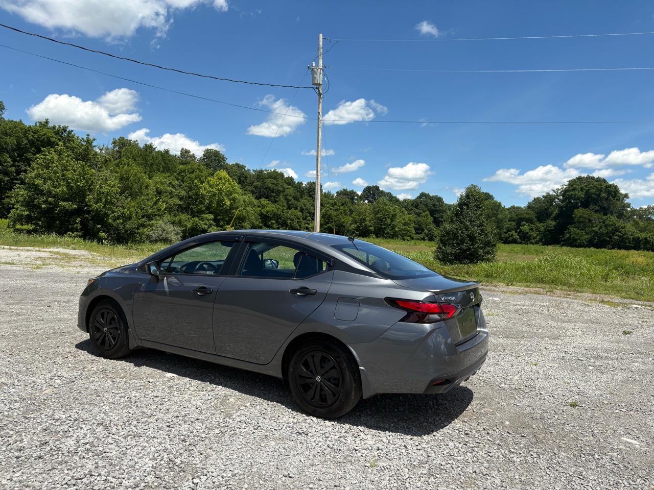 Nissan Versa S CVT 2025